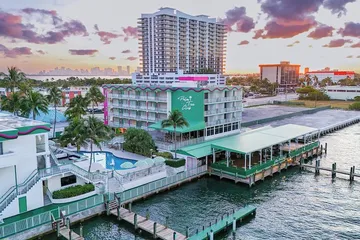 Palm Tree Club Miami Hotel