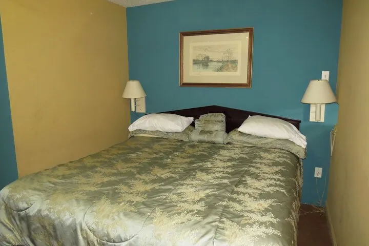 Room 5 of 43