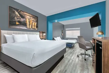 La Quinta Inn & Suites by Wyndham Decatur