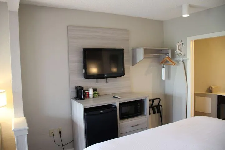 Room 5 of 23