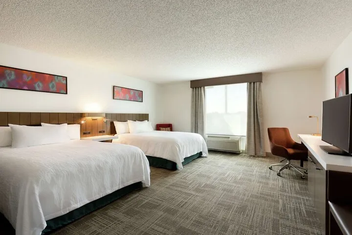 Room 4 of 37