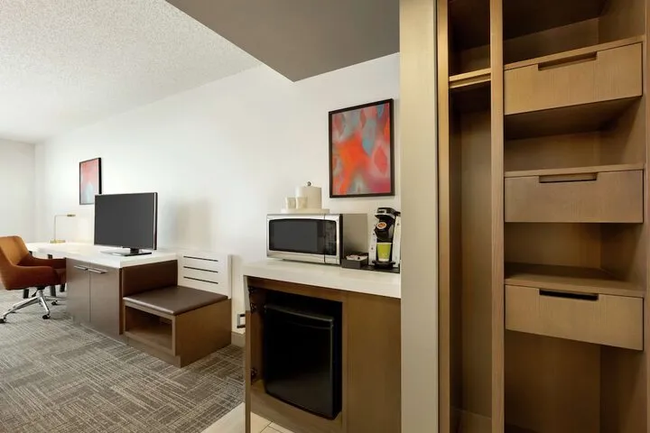 Room 5 of 37