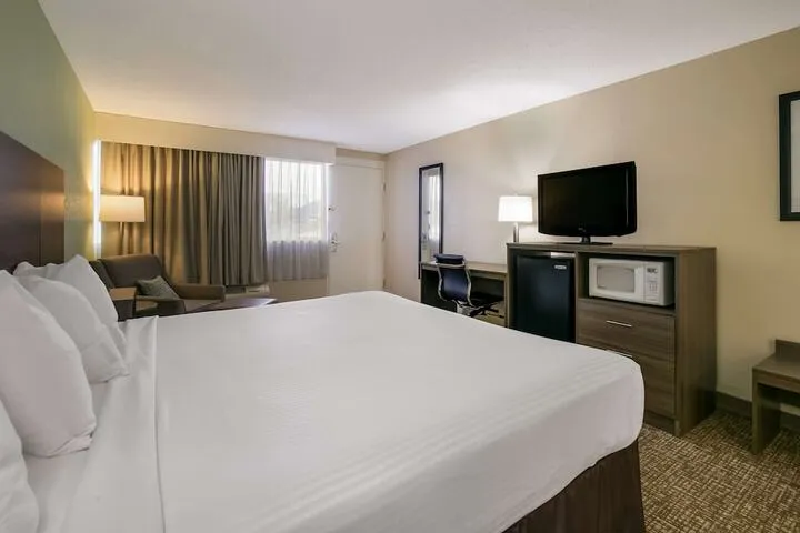 Room 4 of 26