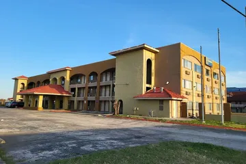 Hallmark Inn and Suites