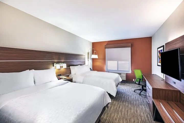 Room 5 of 44