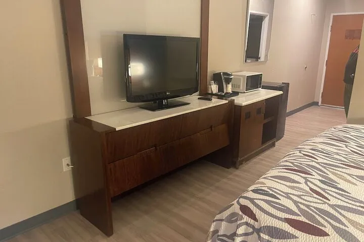 Room 5 of 31
