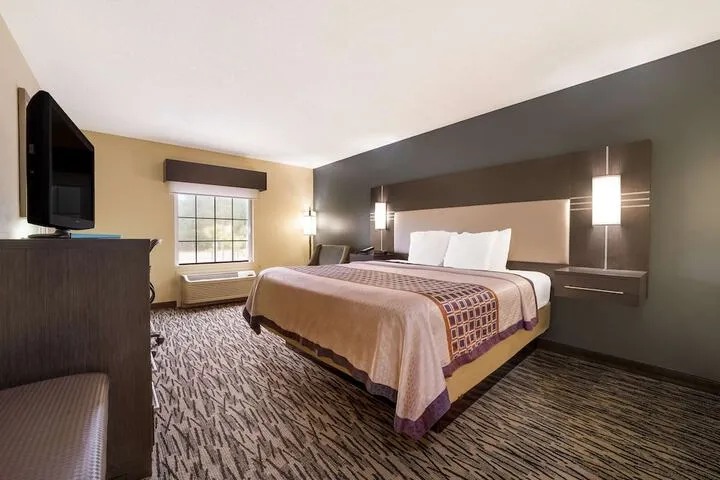 Room 4 of 35
