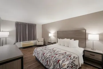 Red Roof Inn & Suites Carrollton GA–West Georgia