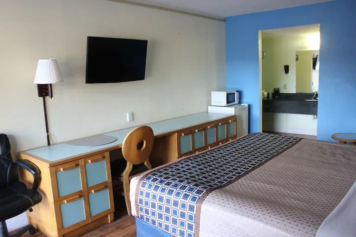 Room 5 of 34