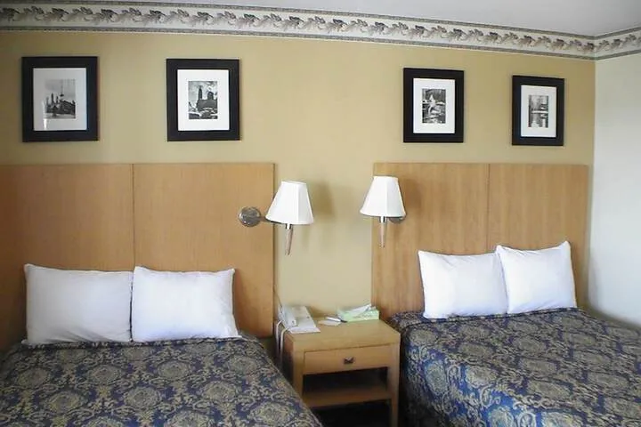 Room 2 of 22