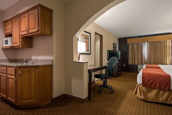 Room 5 of 14