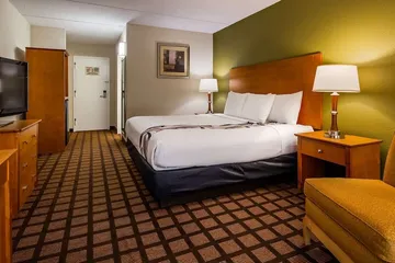 Best Western Plus Chicago Hillside