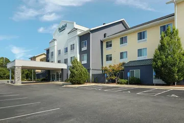 Fairfield Inn & Suites South Boston