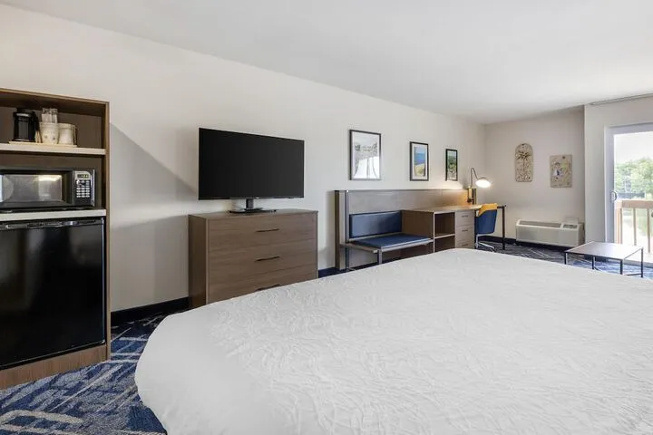 Room 5 of 56