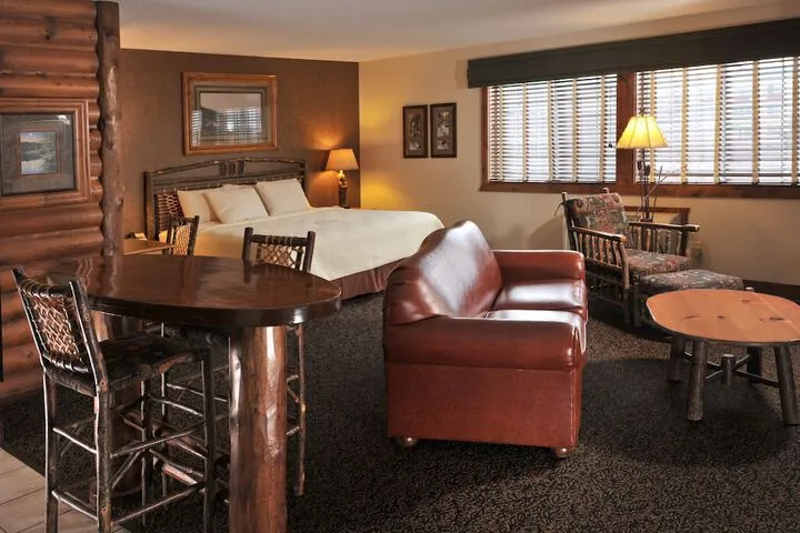 Room 5 of 34