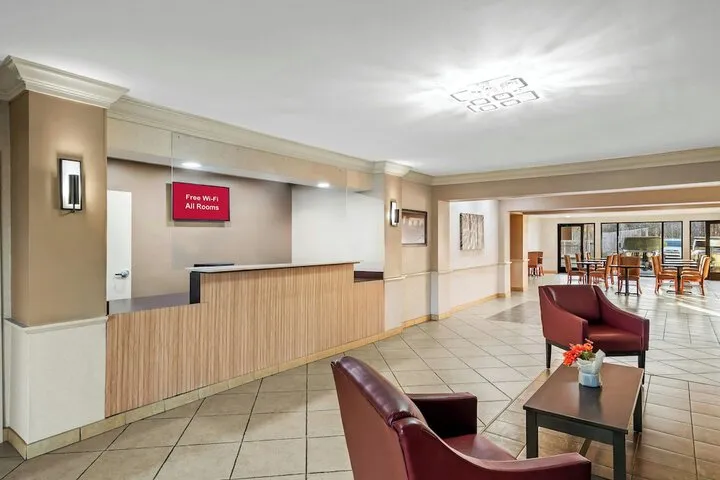 Lobby lounge