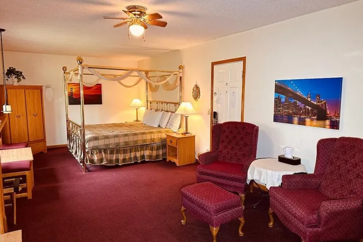 Room 2 of 40