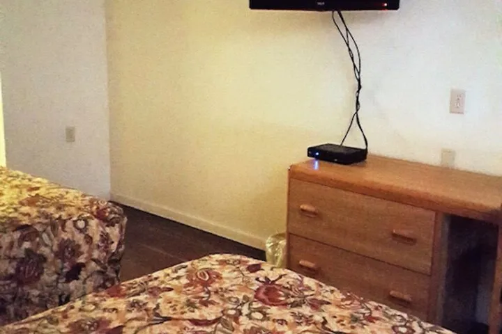 Room 4 of 54
