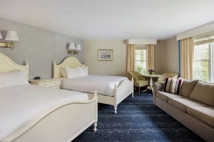 Room 4 of 44