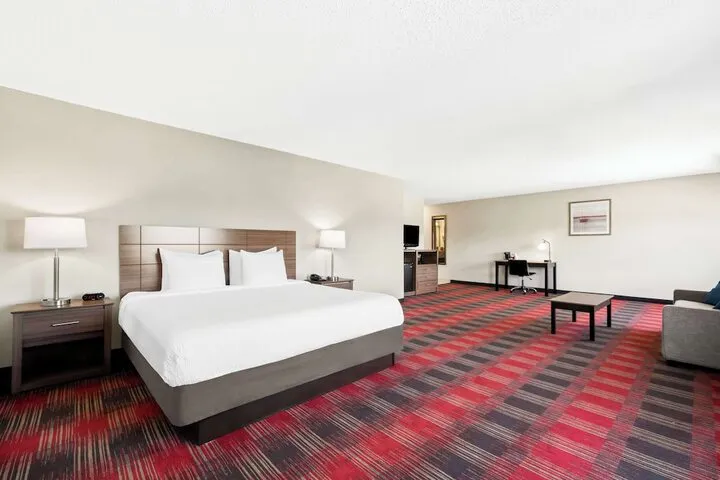 Room 5 of 31