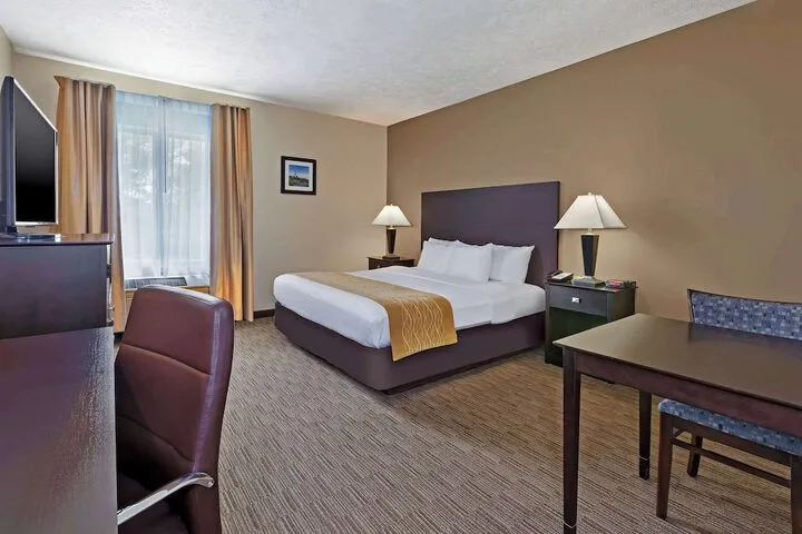 Room 5 of 23