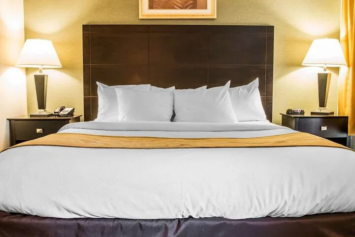 Room 4 of 23