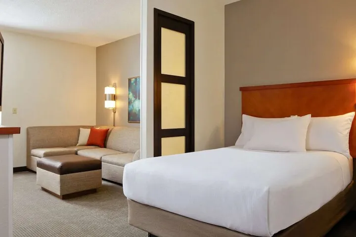Room 4 of 21