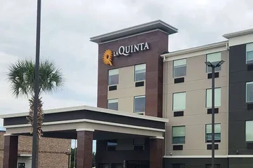 La Quinta Inn & Suites by Wyndham Warner Robins - Robins AFB