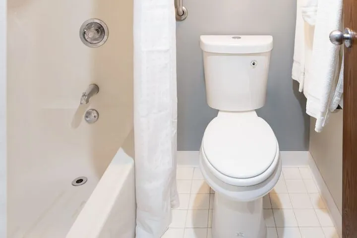 Room 4 of 31