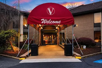 The View Inn & Suites