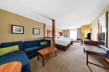 Comfort Inn & Suites West - Medical Center