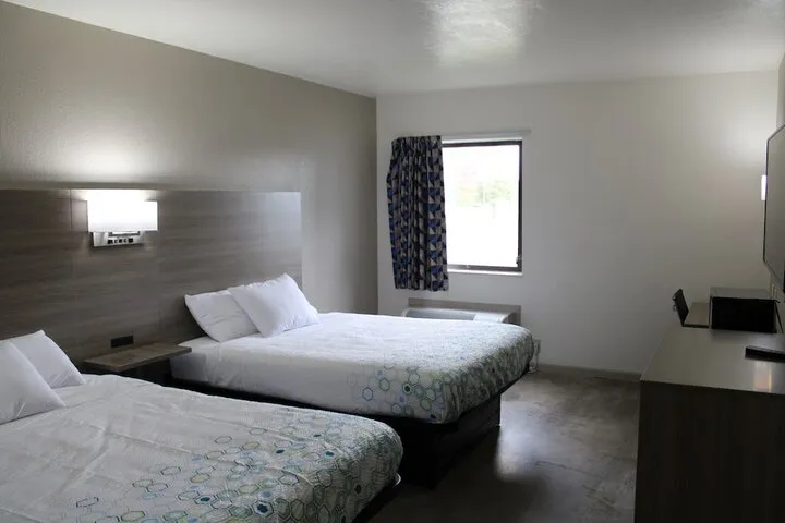 Room 4 of 25