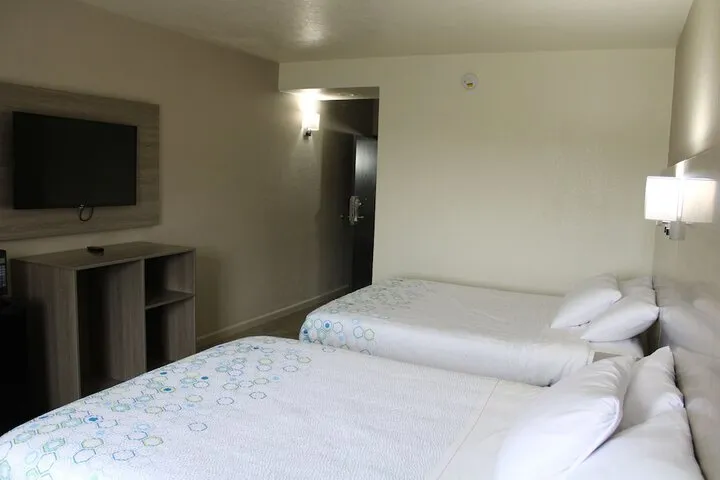 Room 3 of 25
