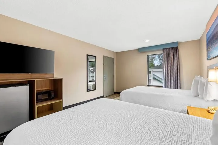 Room 5 of 34