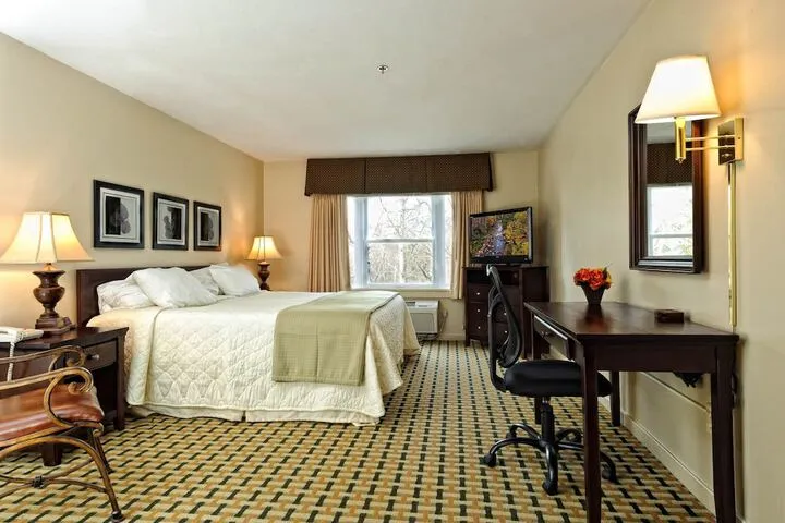 Room 5 of 32