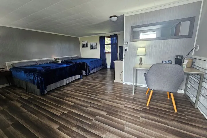 Room 3 of 12