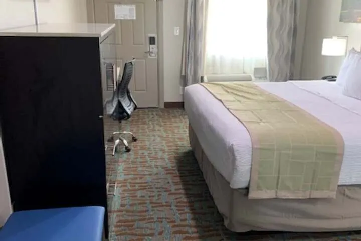 Room 5 of 31