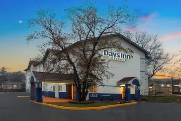 Days Inn by Wyndham Waukegan