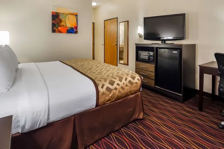 Room 5 of 15
