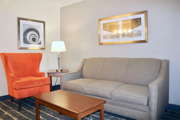Room 5 of 22