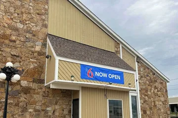 Motel 6 Ada OK