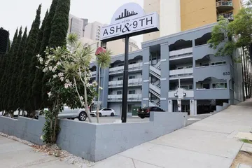 Hotel Ash & 9th
