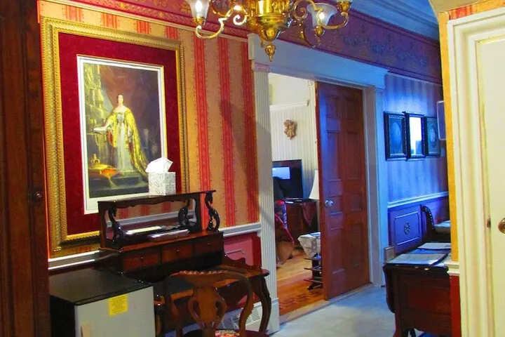 Concierge desk