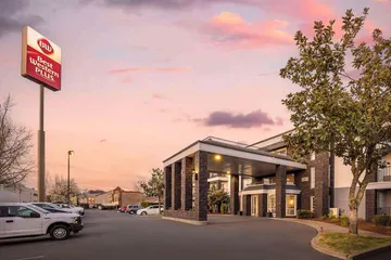 Best Western Plus Grand Manor Inn