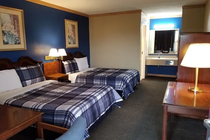 Room 2 of 8