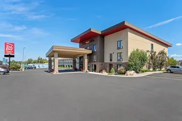 Red Roof Inn PLUS+ & Suites Malone