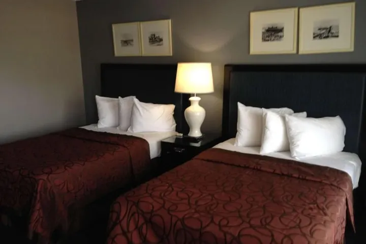 Room 2 of 5