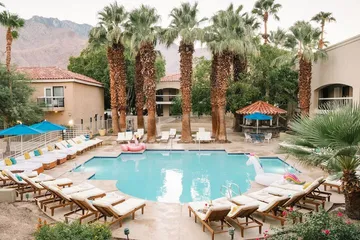 L3 Oasis Hotel