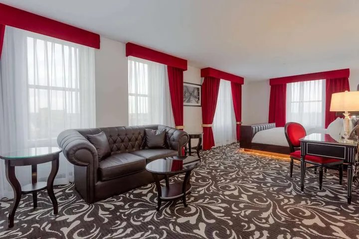 Room 5 of 27