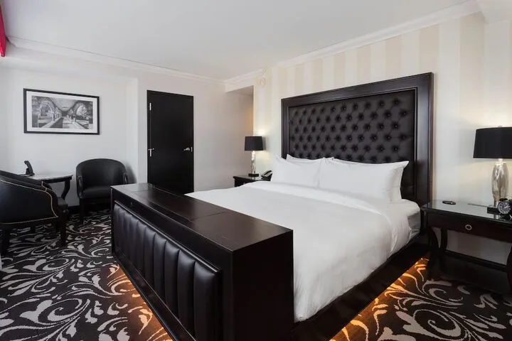 Room 4 of 27